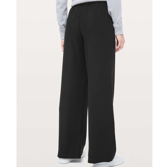 Lululemon Noir Pant *Woven Black 8 - Picture 4 of 14